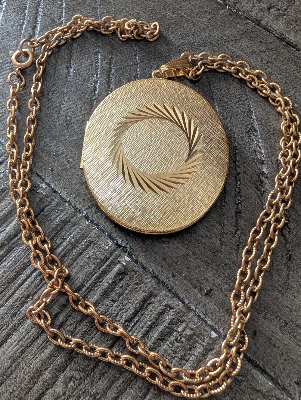 Gold Tone Large Oval Locket Necklace with Chain